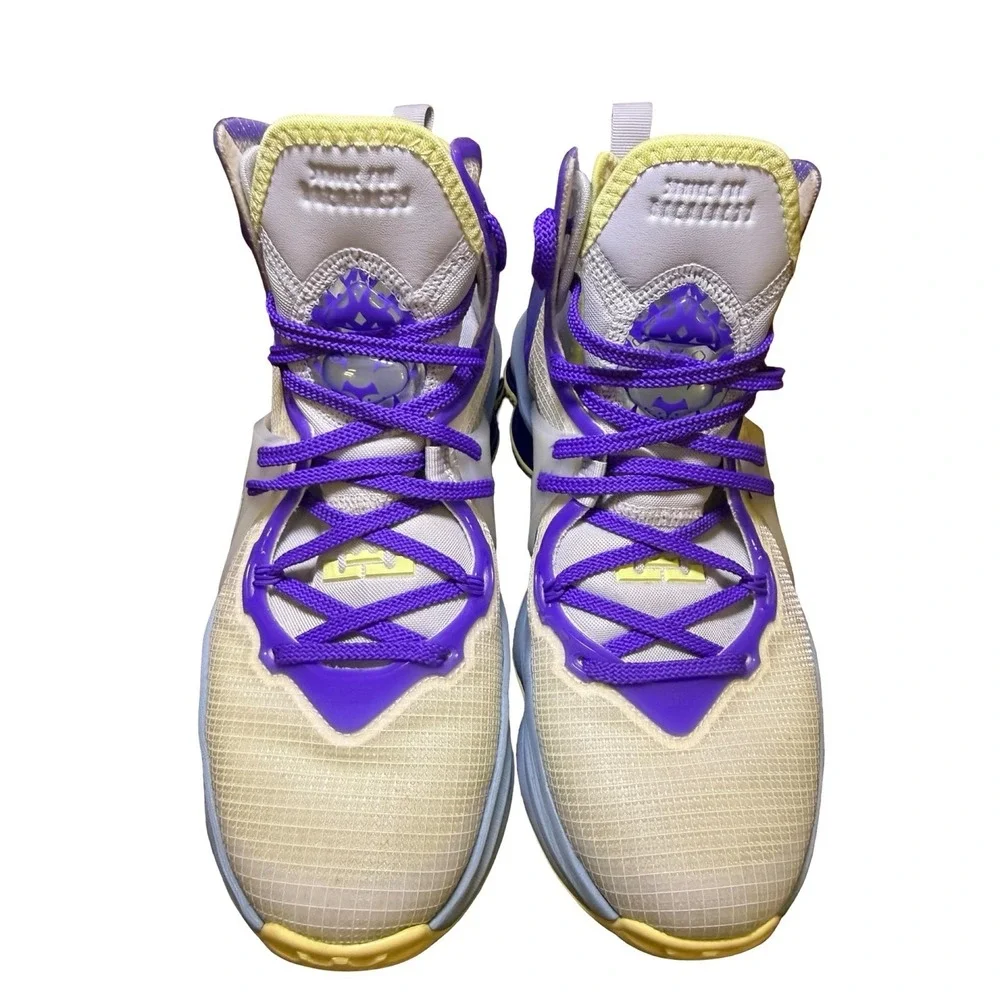 Nike lebron 19